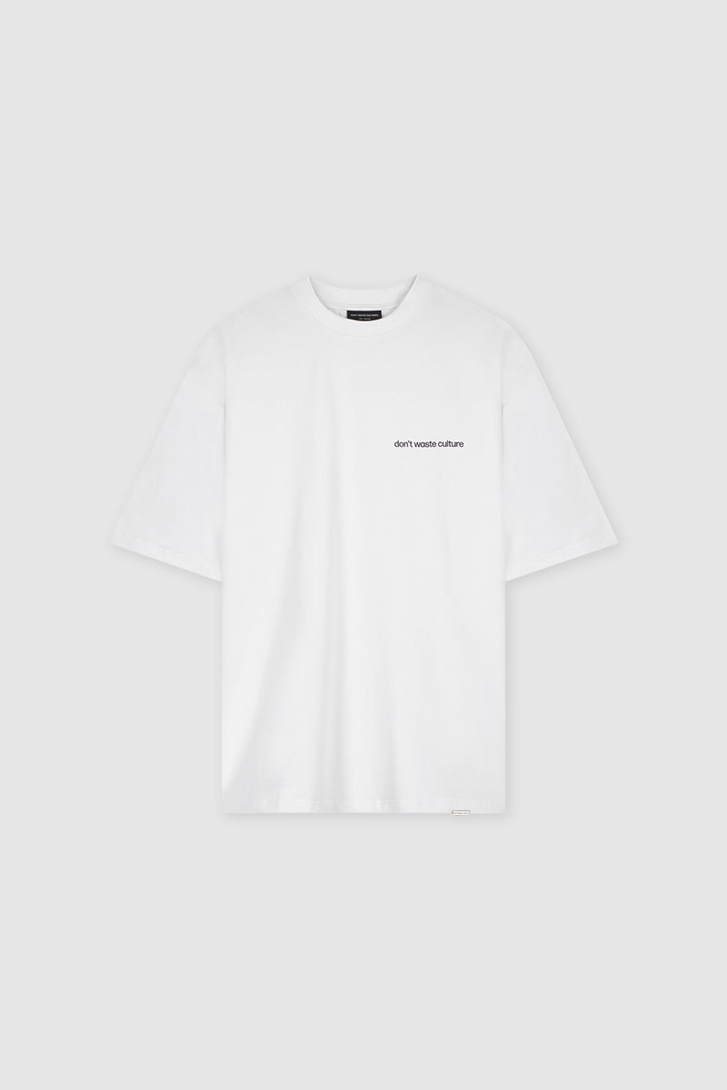 Nia - Oversized streetwear white t-shirt with backprint – don't 